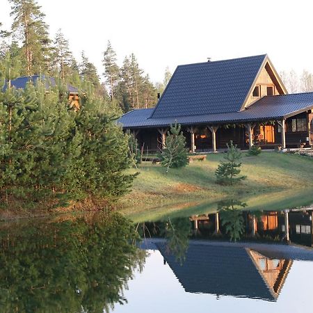 Viesu Maja Forrest Vila Dzimtmisa Exterior foto