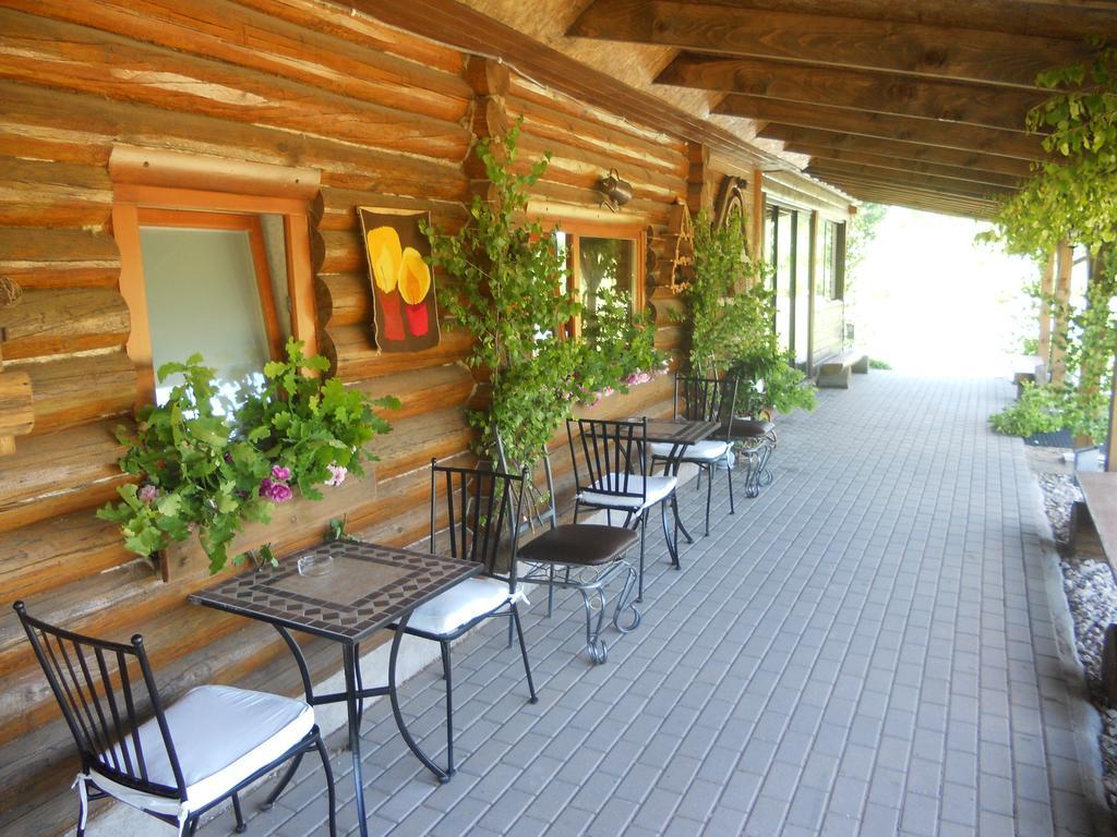 Viesu Maja Forrest Vila Dzimtmisa Exterior foto