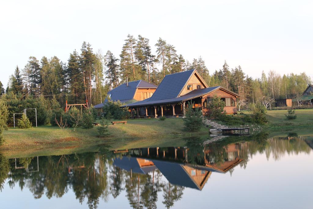 Viesu Maja Forrest Vila Dzimtmisa Exterior foto