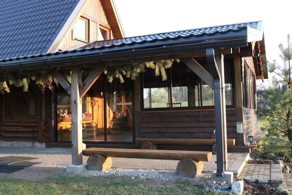 Viesu Maja Forrest Vila Dzimtmisa Exterior foto