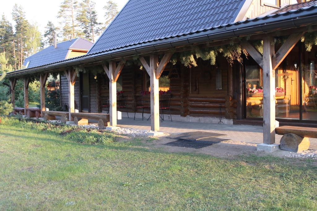 Viesu Maja Forrest Vila Dzimtmisa Exterior foto